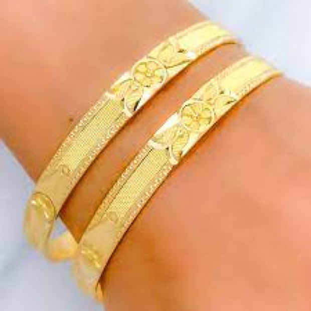 17 variant bangles